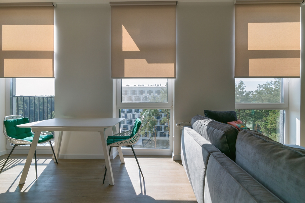 Beat the Heat: How Sunscreens Can Lower Energy Bills in Glendale Homes